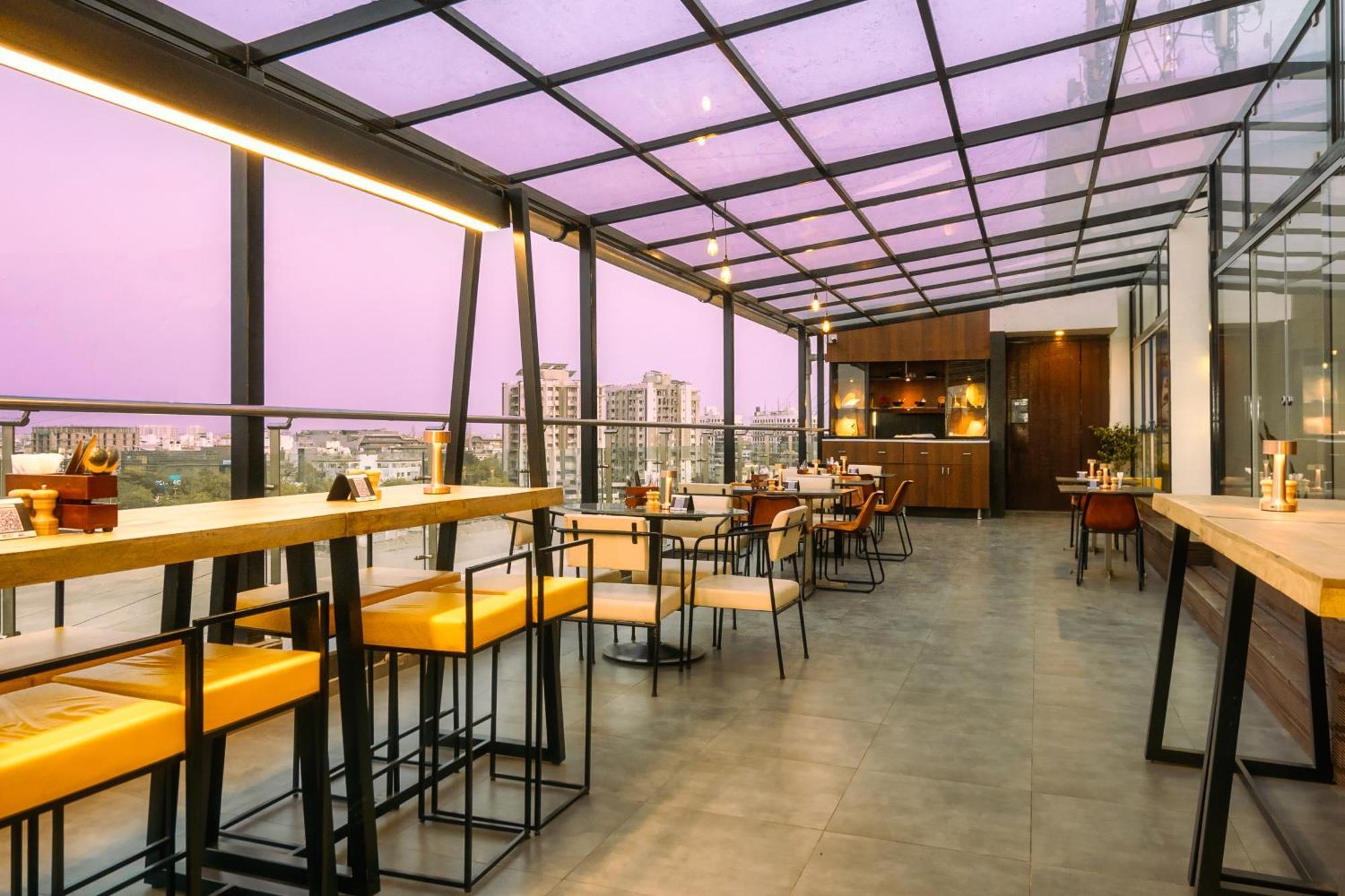 Marasa Sarovar Portico -Rajkot Exterior foto